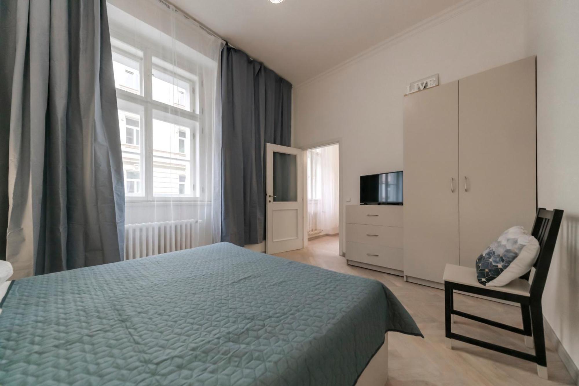 Vita Nejedleho Apartments Prague Exterior photo